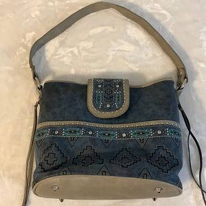 Beaded leather purse with conceal and carry pocket